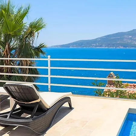 Sleeps 6 Pool Air Con Wifi Vilă