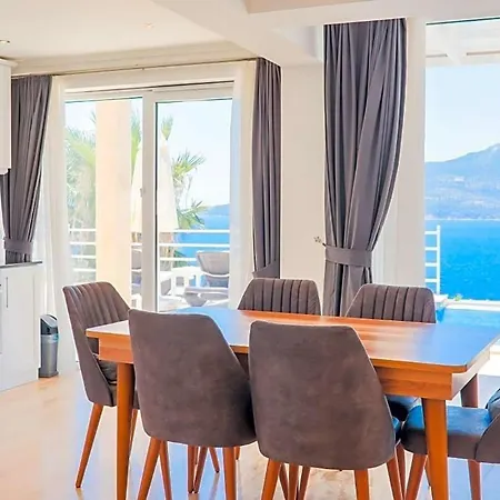 Vilă Sleeps 6 Pool Air Con Wifi Kalkan