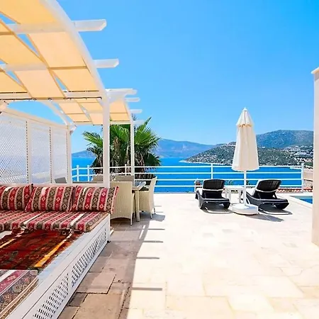 Sleeps 6 Pool Air Con Wifi *