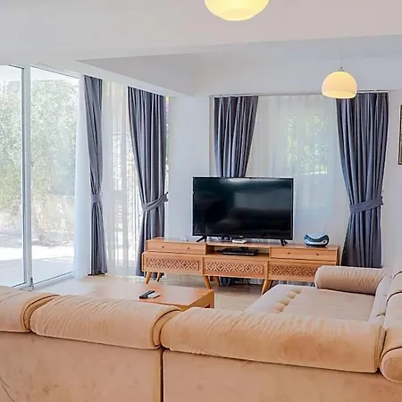 Sleeps 6 Pool Air Con Wifi Vilă *
